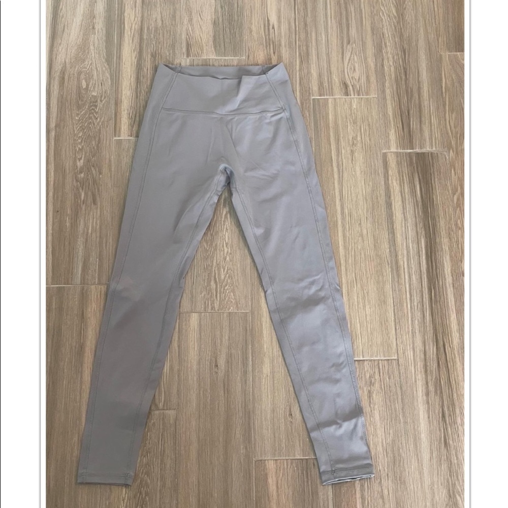 Alphalete Light Gray High-Waist Leggings